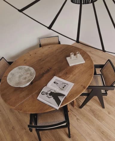 Стол с подлакътник 5